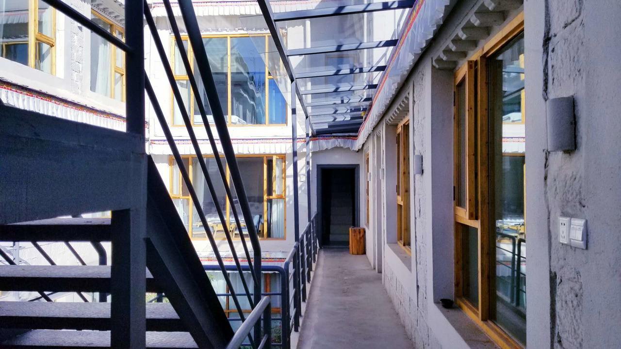 Fengma Feiyang Hostel Lhasa Exteriör bild