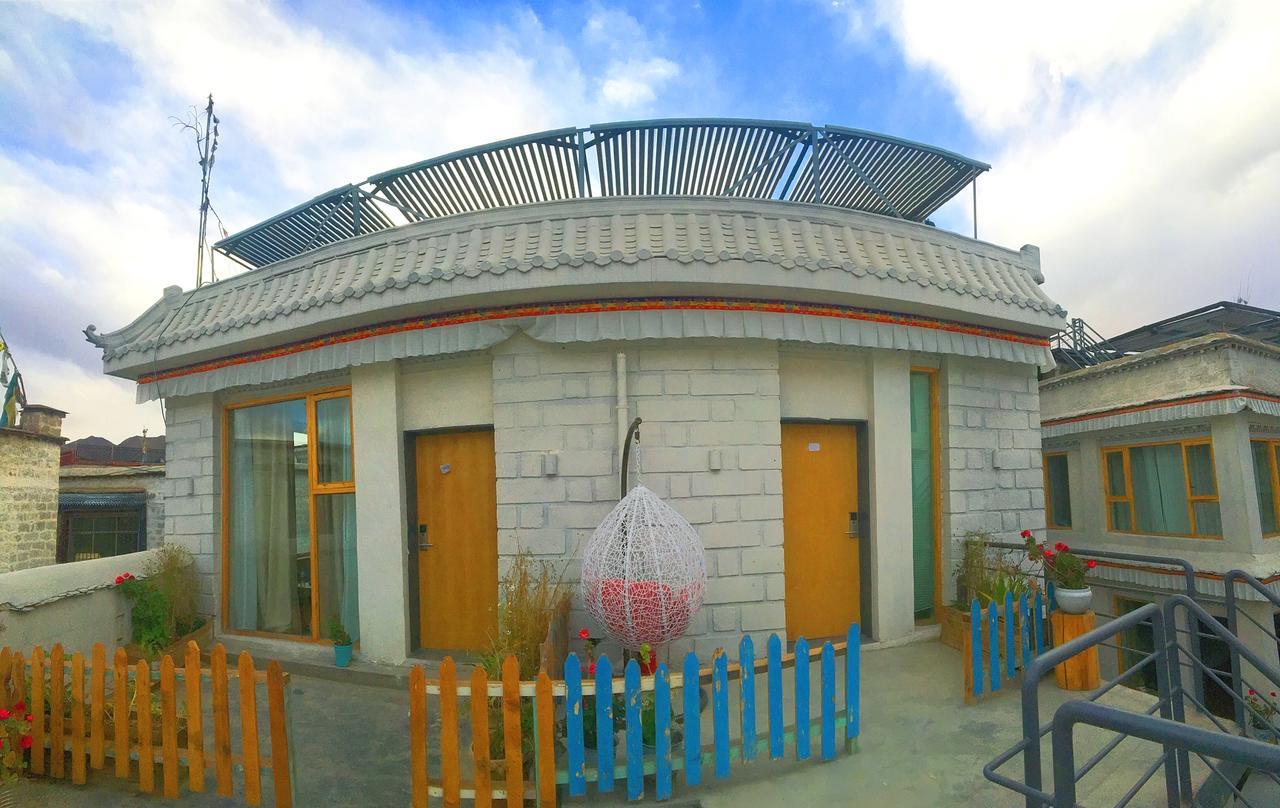 Fengma Feiyang Hostel Lhasa Exteriör bild
